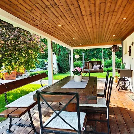 Вилла West Spazio Простршедни Бечва